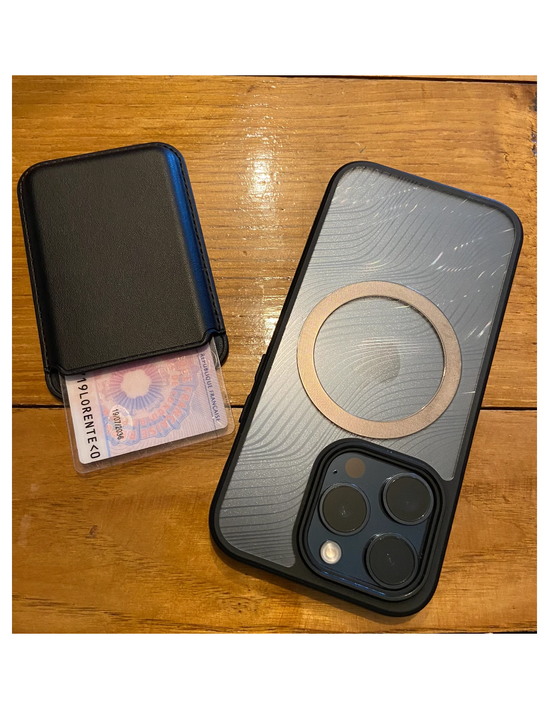 Porte-Carte Magsafe : L'Élégance De La Simplicité Pour Votre IPhone 1 Porte-Carte Magsafe : L'Élégance De La Simplicité Pour Votre IPhone