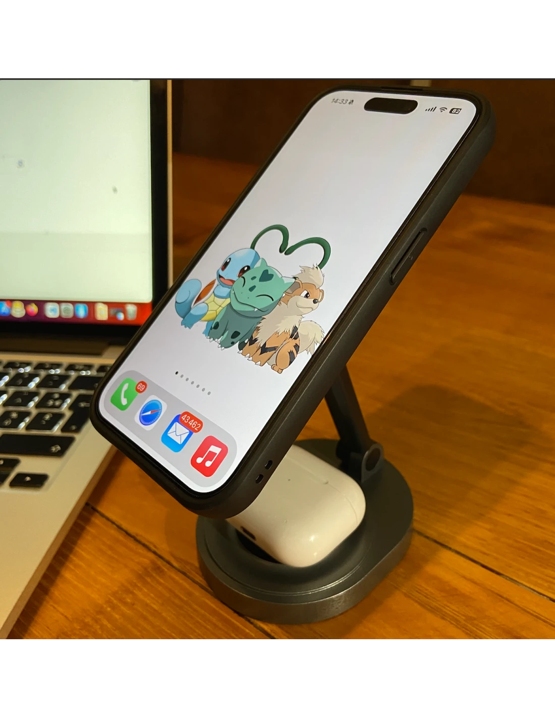 Support De Recharge Magsafe 2 En 1 - Chargez Et Exposez Vos Appareils Avec Élégance 2 Support De Recharge Magsafe 2 En 1 - Chargez Et Exposez Vos Appareils Avec Élégance – Image 2